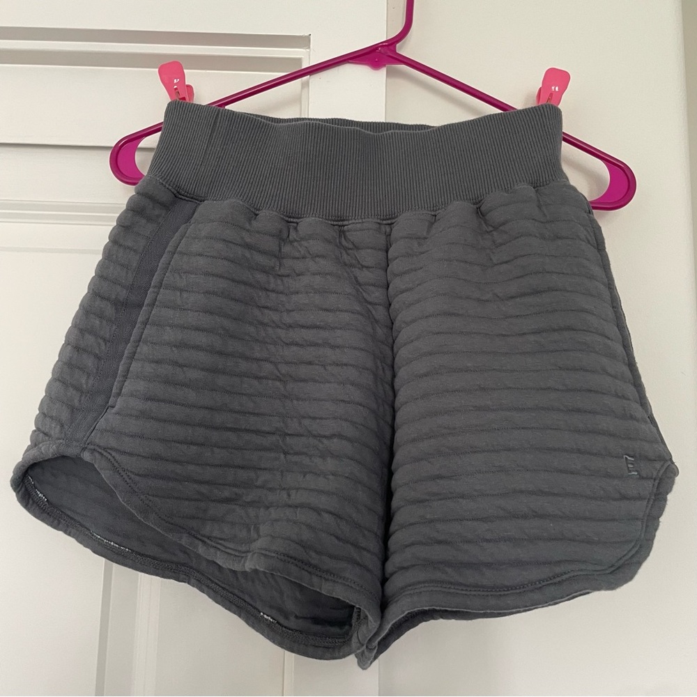 Everlane pull on Shorts ash gray quilted high waisted xs